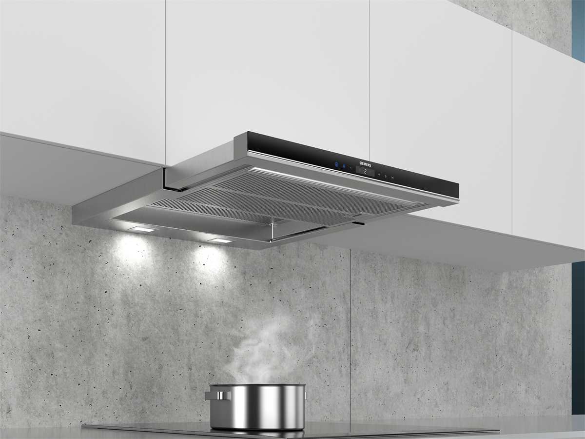 Siemens iQ700 LI67SA671 flat screen cooker hood in elegant black