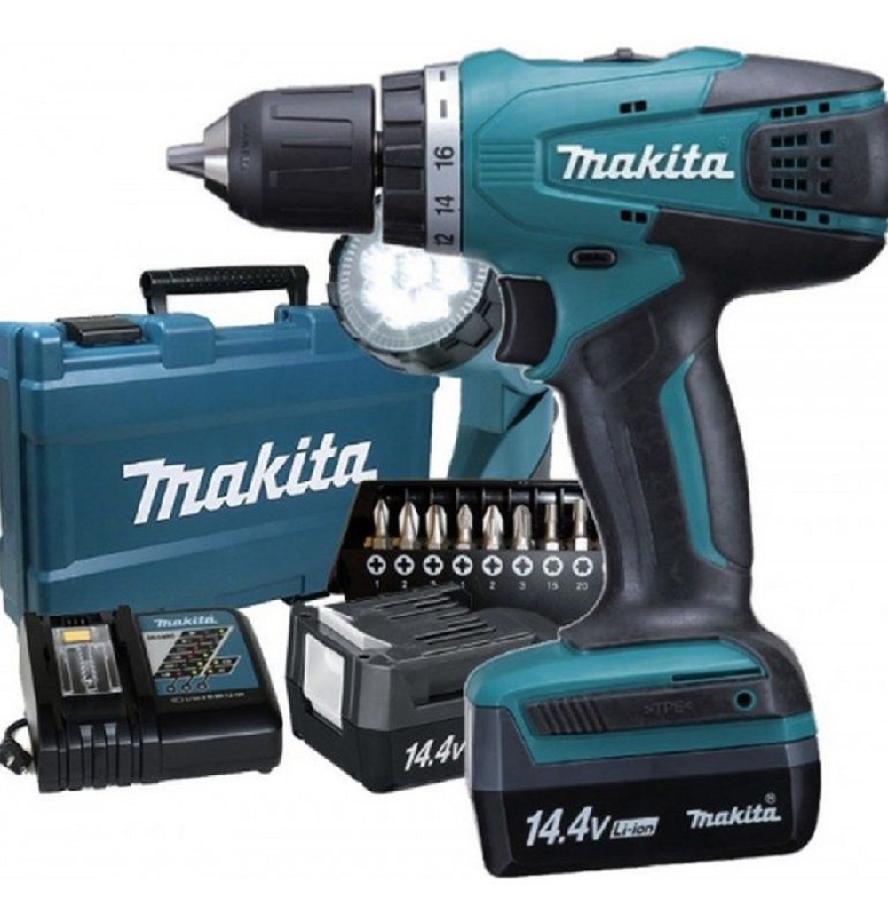 Makita DF347DWLX1 Set, Bohrschrauber, Lampe, Akkus, Ladegerät und Aufbewahrungskoffer vollständig sichtbar.