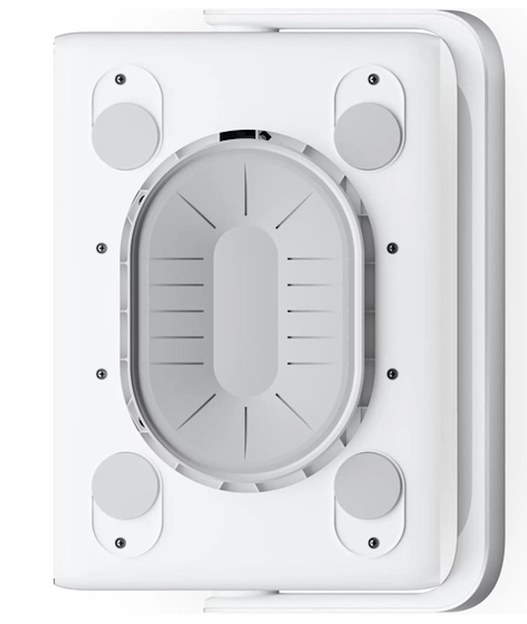 Ecovacs WINBOT W2S OMNI underside – 6-nozzle spray system with microfibre cleaning pads