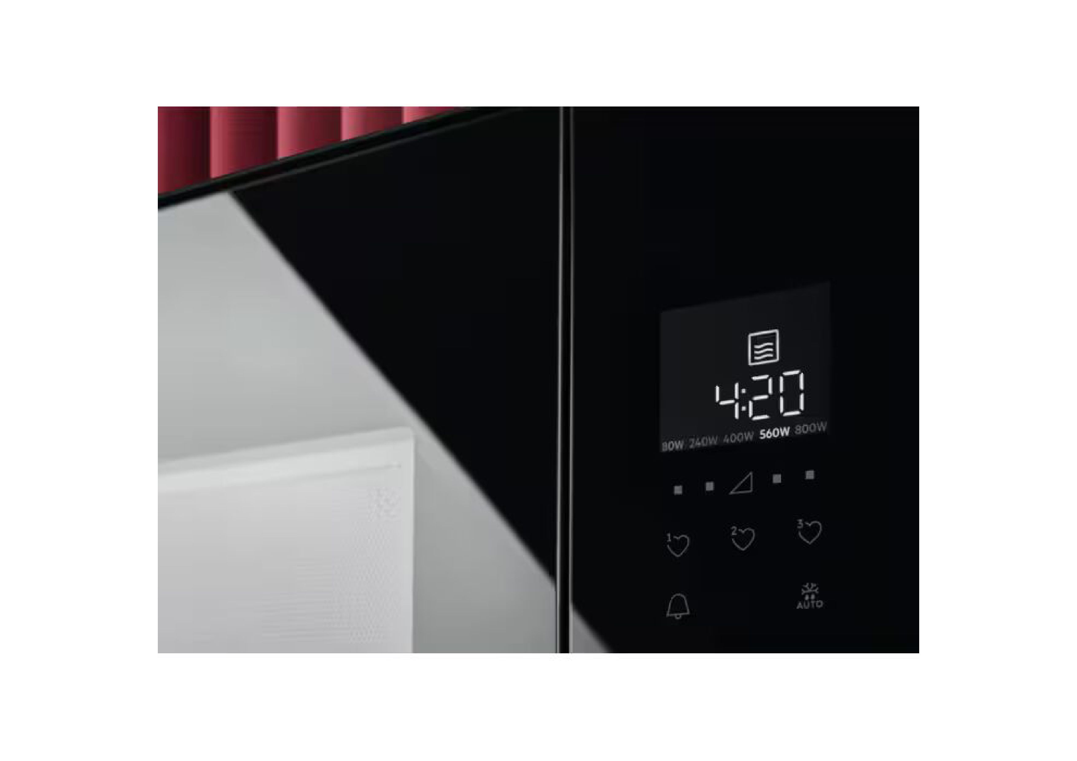 Close-up of the display showing power levels and cooking time