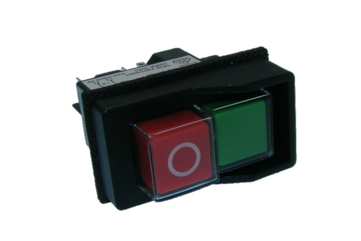 Tripus TP02A-555.109 Null-Spannungsschalter Frontansicht mit rot-grünen Drucktasten und PVC-Abdeckung