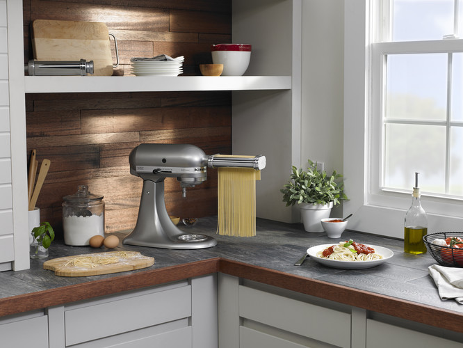 Nudelroller zum Ausrollen von Pastateig KitchenAid 5KSMPRA 3tlg. Nudelvorsatz-Set, Nudelroller