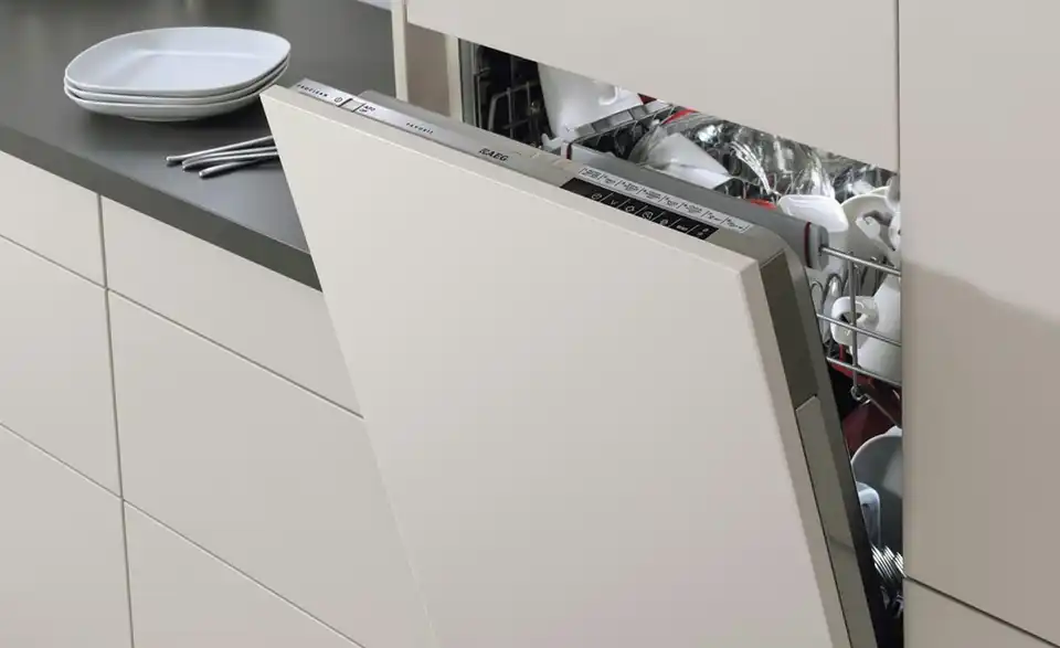 1_2BnNoziSvXo7Cl AEG FSE76738P: WLAN-fähiger Einbau-Geschirrspüler mit Glasscare und automatischer Airdry-Trocknung
