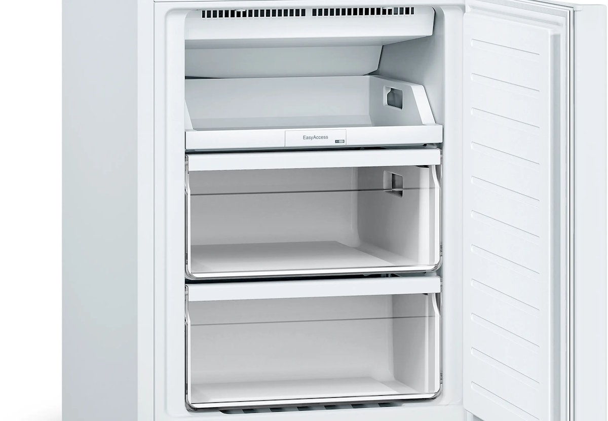 Bosch KGN33NWEB freezer compartment: 89-litre freezer with three drawers and Total NoFrost system, no manual defrosting required