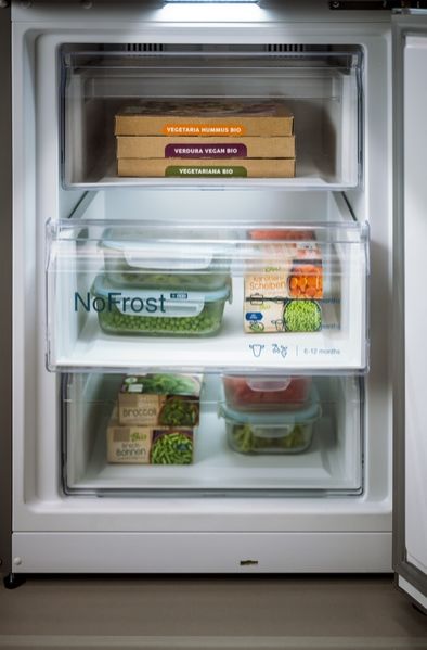 Optimal overview inside the freezer via freezerLight