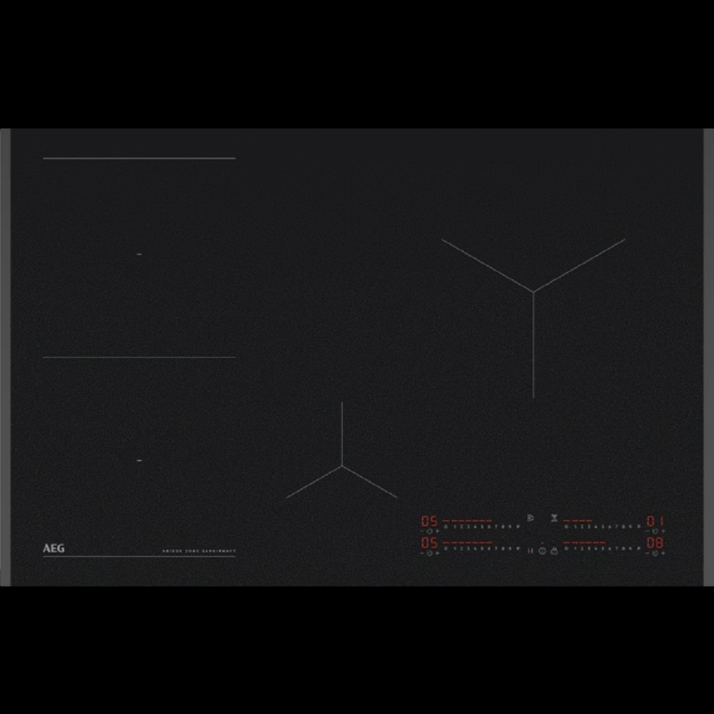 Draufsicht eines schwarzen AEG Induktionskochfeldes mit vier Kochzonen und roten digitalen Anzeigen.