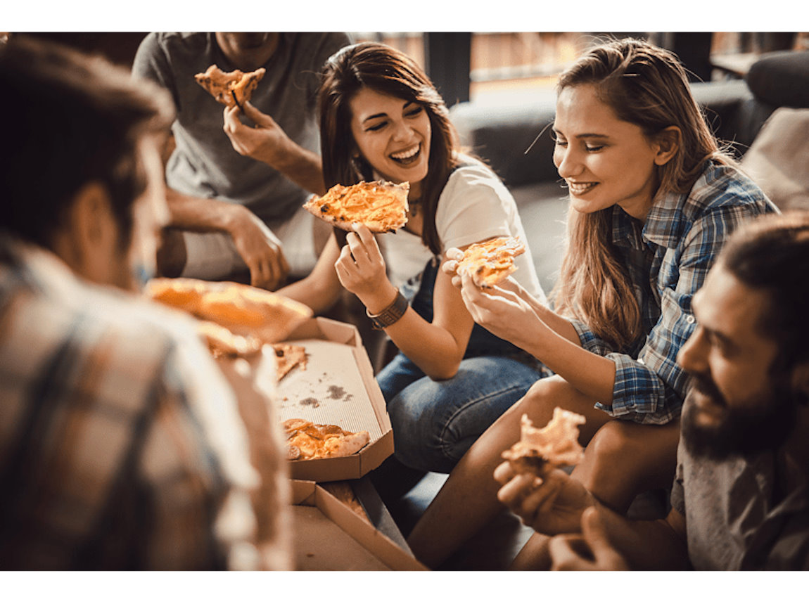 Knusprige Pizza aus dem GASTROBACK Mini-Backofen Gastroback 42815 Design Ofen Air Fry & Pizza - Air-Fry-Funktion für knusprige Snacks