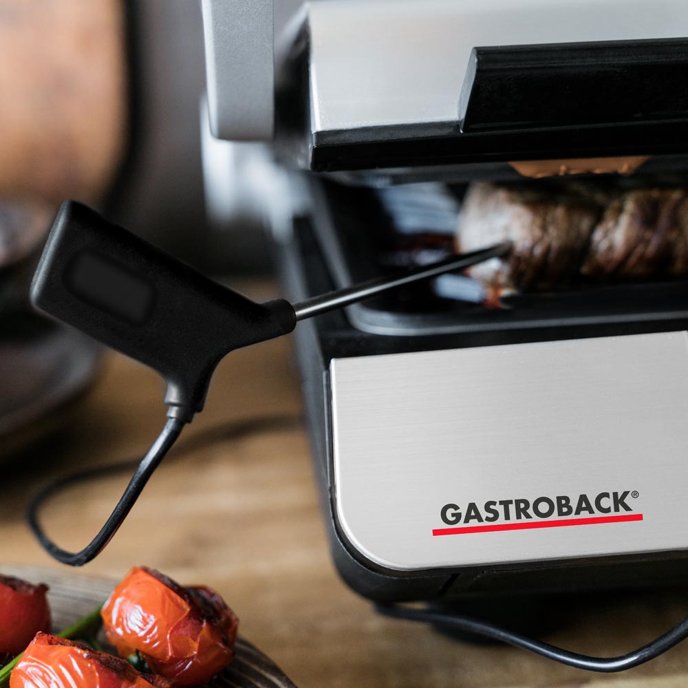 Der Gastroback 42539 Kontaktgrill vereint Design und Funktion. Mit 6 voreingestellten Programmen und einer großen Grillfläche zaubert er perfekte Grillstreifen. Gesundes Grillen leicht gemacht!