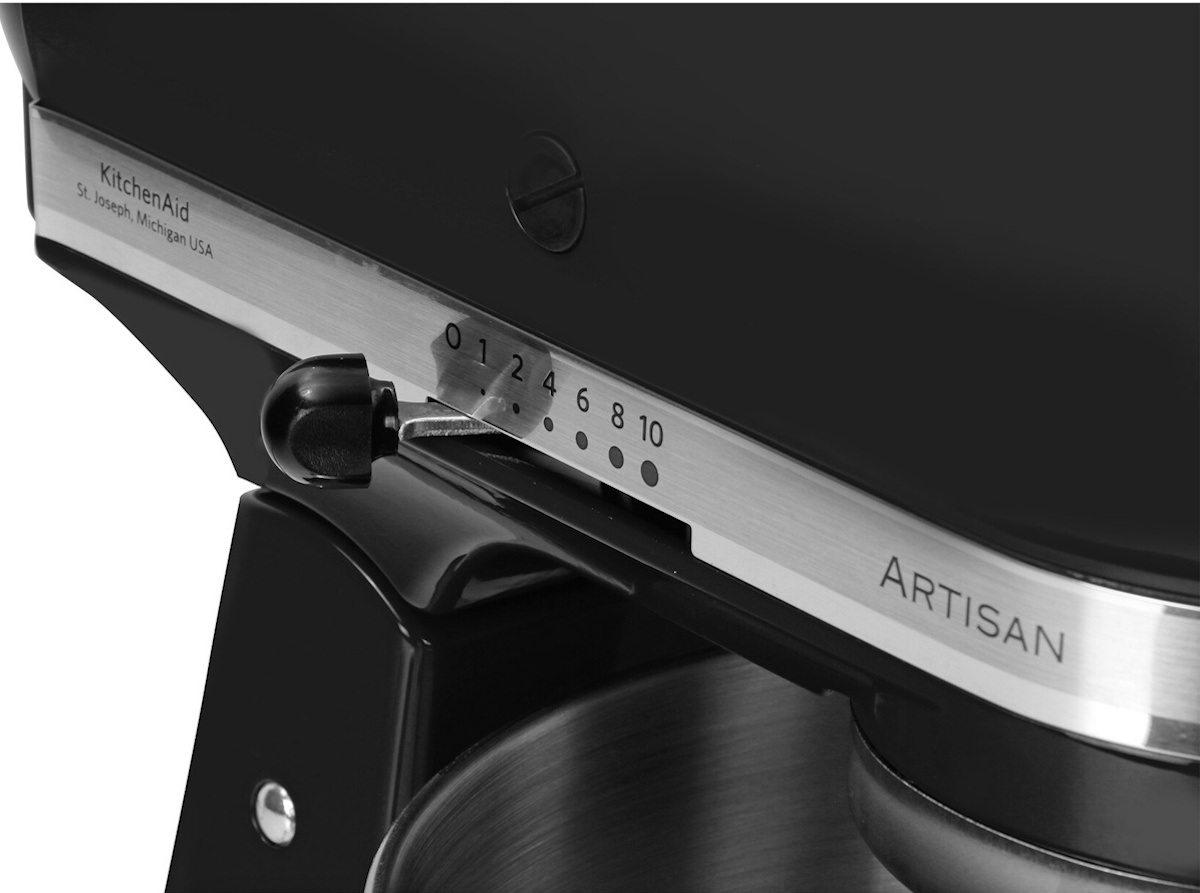 Geschwindigkeitsregler der KitchenAid Küchenmaschine mit 10 Stufen.