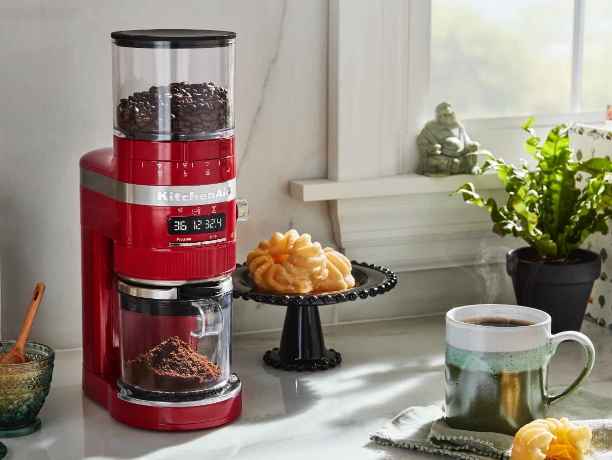 Die KitchenAid Kaffeemühle - Artisan 5KCG843 ist eine präzise Kaffeemühle, EAN: 8003437607776