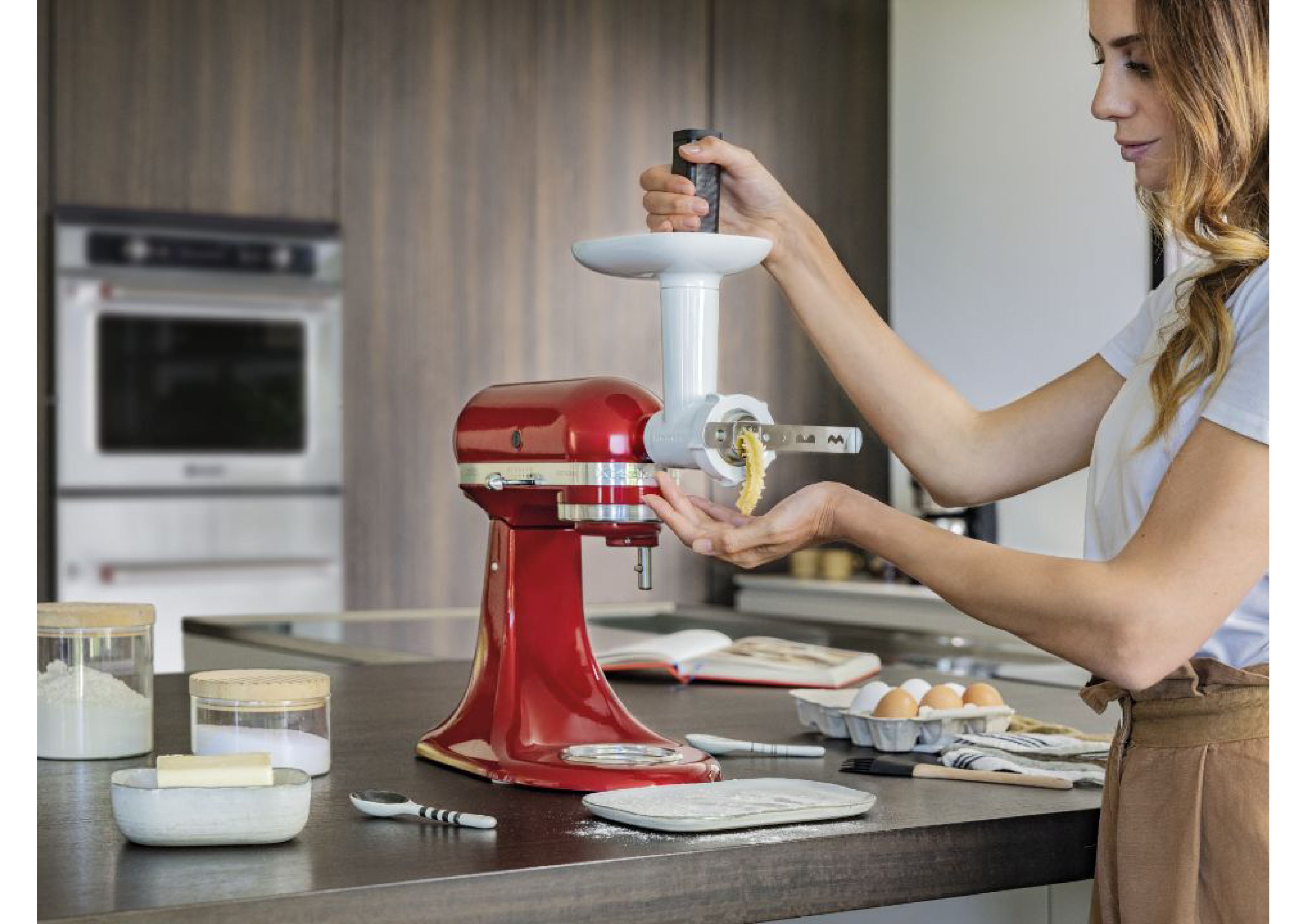 Attachment hub for optional accessories such as meat grinder or pasta roller