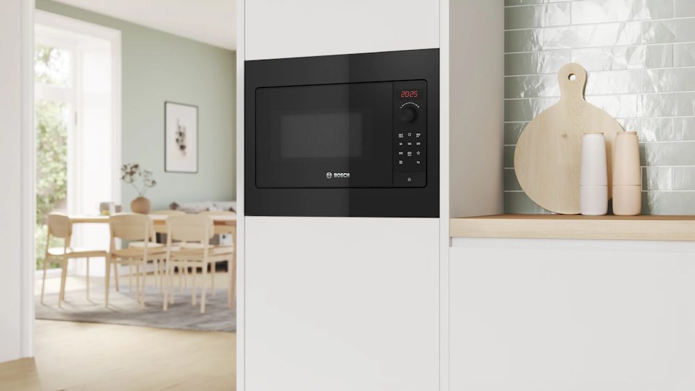 Bosch BFL523MB4 Einbau-Mikrowelle 800W Schwarz – AutoPilot für einfache Bedienung & Reinigung