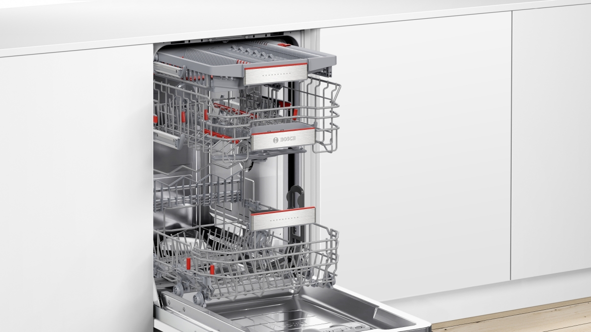 Flexibles Korbsystem des Bosch SPV6YMX08E mit verstellbaren Elementen für individuelle Beladung