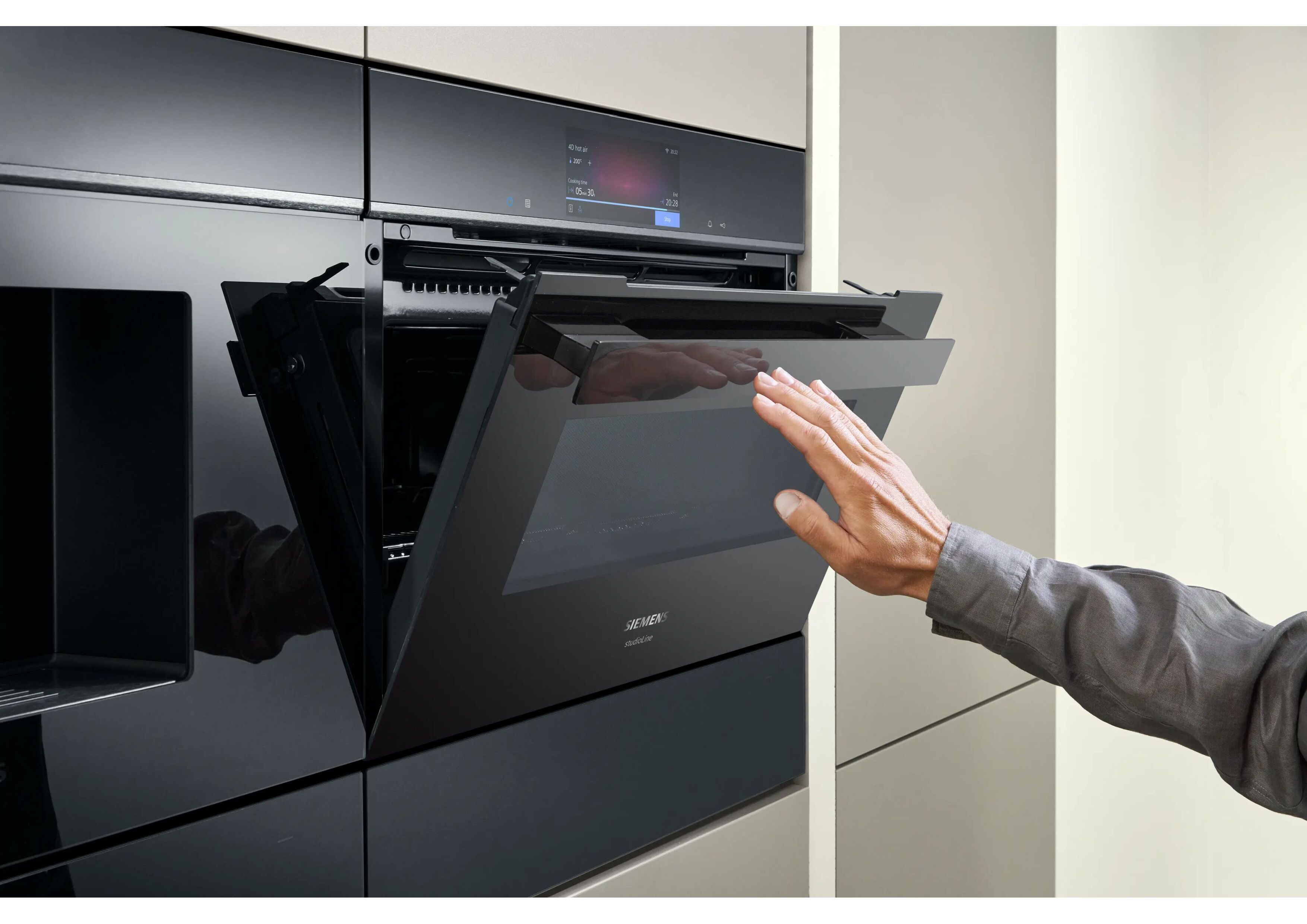Siemens softMove Backofentür für sanftes Schließen