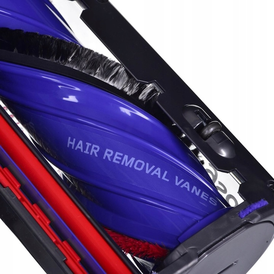 Lieferumfang: Staubsauger, Saugrohr, Elektrobürste, Fugen- und Polsterdüse.