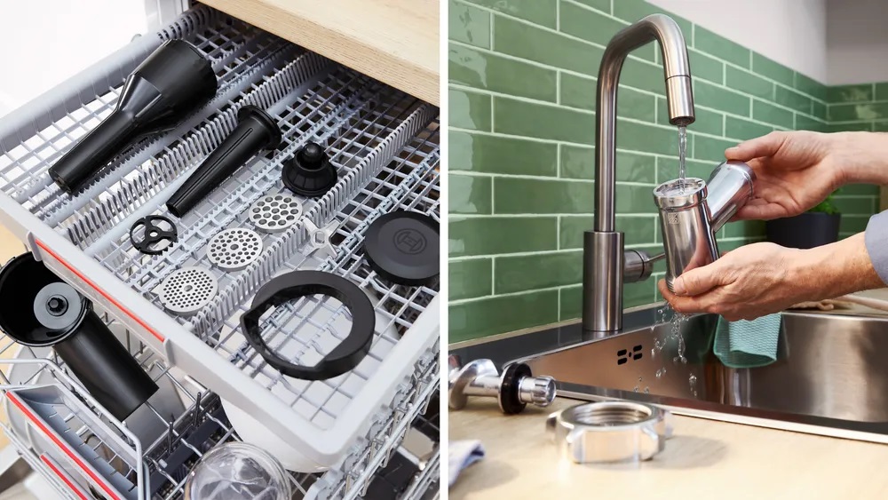 Bosch MFWS420W Kompakt-Fleischwolf – Einfache Reinigung Links: Zubehörteile des Bosch MFWS420W Fleischwolfs im Geschirrspüler. Rechts: Handreinigung des Metallaufsatzes unter fließendem Wasser, was die einfache Reinigung hervorhebt.