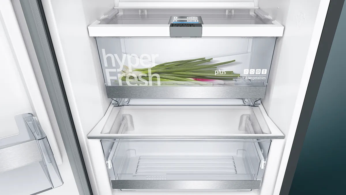 Siemens Kühlschrank Innenraum: hyperFresh plus Schubladen und LED-Licht
