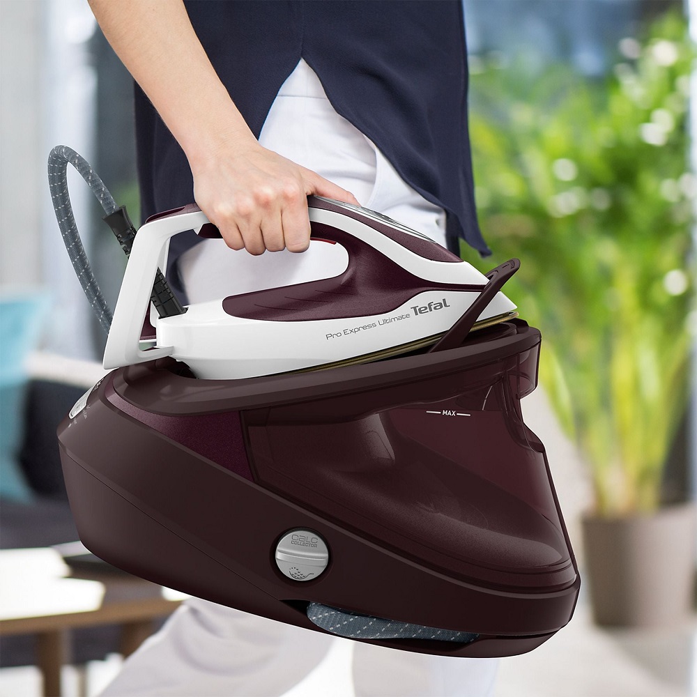 Tefal Pro Express Ultimate II Dampfbügelstation in Dunkelrot und Weiß