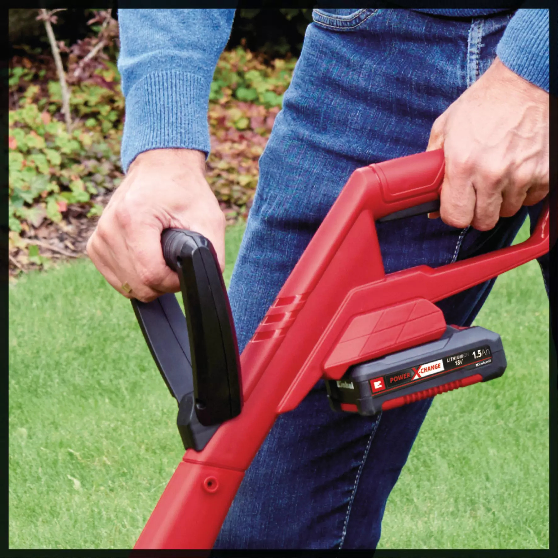 Detailansicht der höhenverstellbaren Halterung des Einhell GC-CT 18/24 Li P-Solo Rasentrimmers