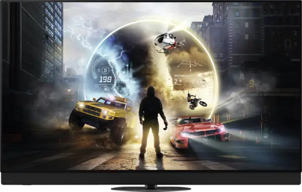 Bildschirmanzeige eines spannungsgeladenen Rennspiels mit zwei Autos und einem Hubschrauber, die die Gaming-Fähigkeit des TVs zeigen.