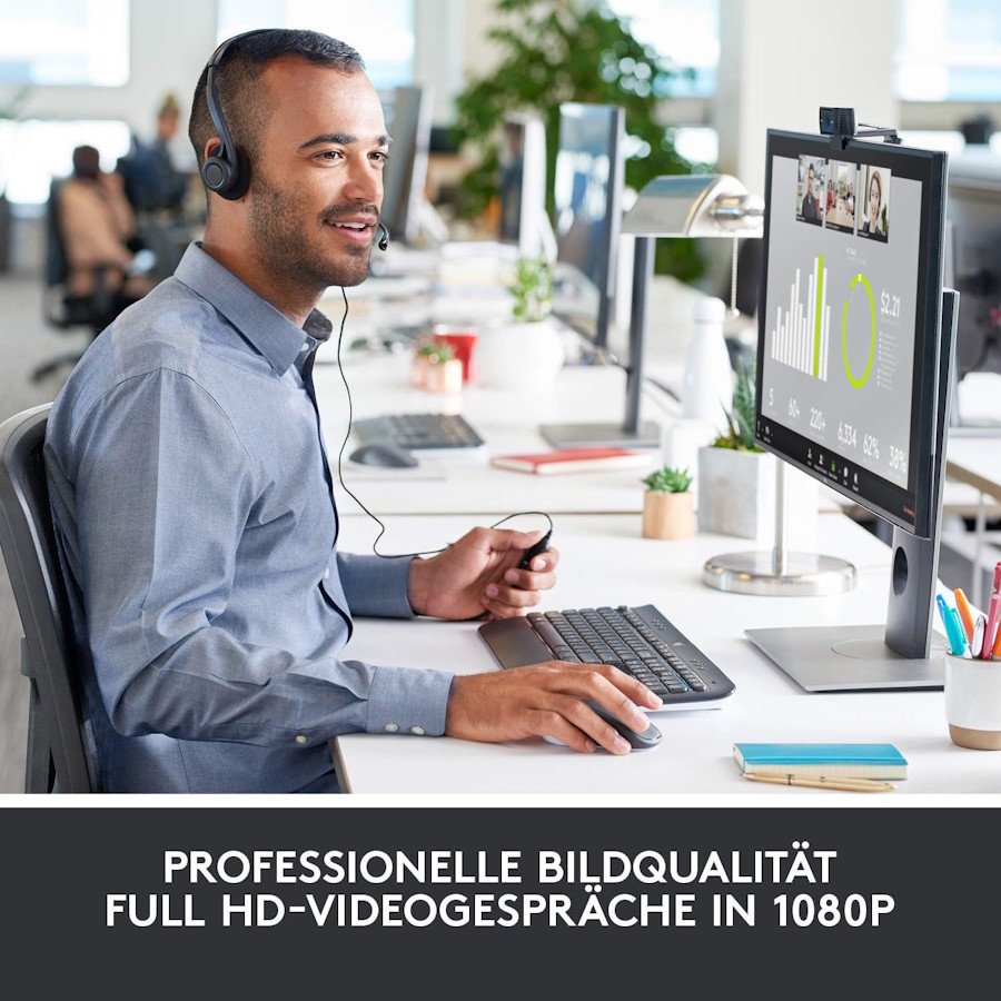 Logitech C920 Full HD 1080p webcam with glass lens and fast autofocus for crystal clear image quality