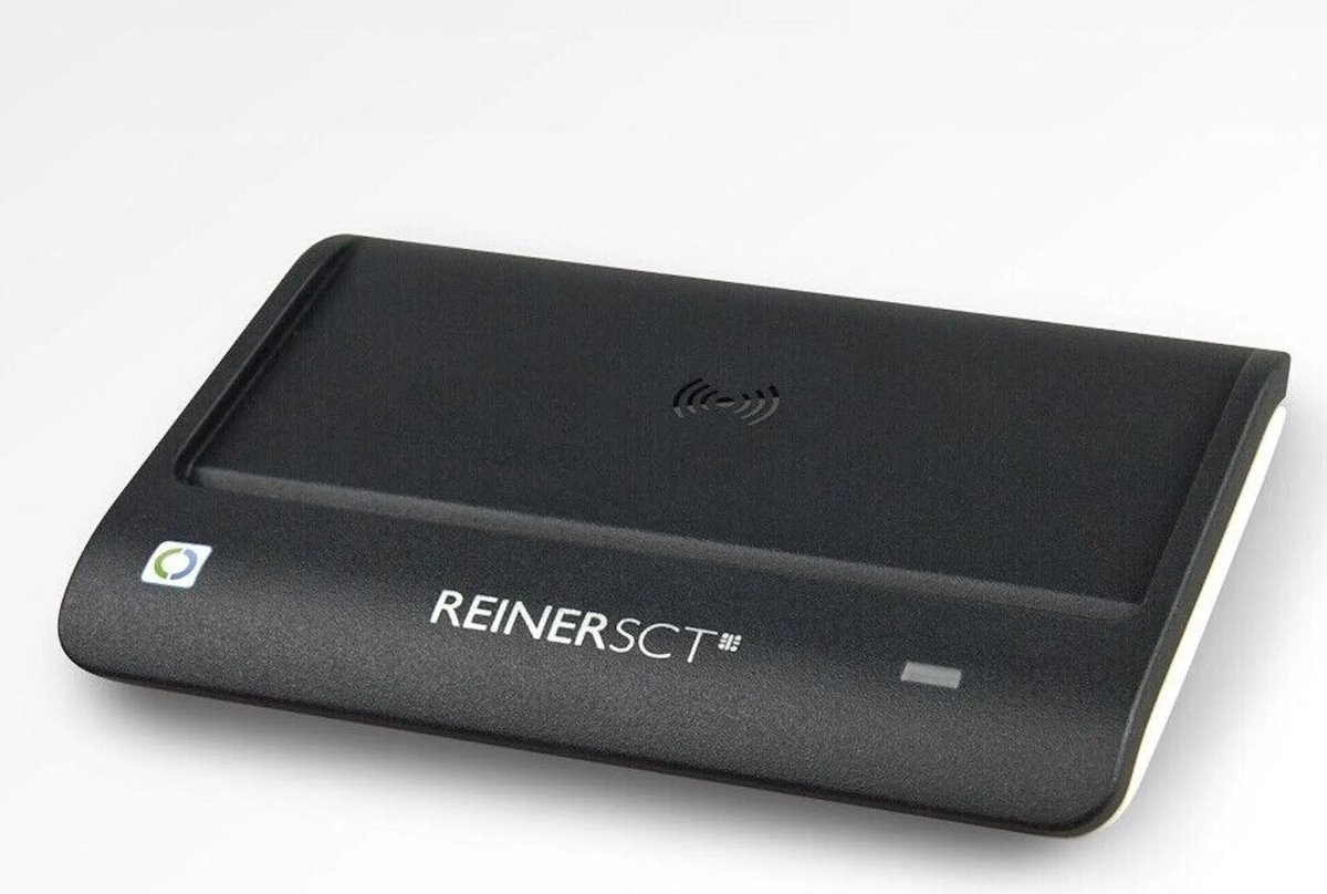 Compact USB smart card reader for online banking and eID