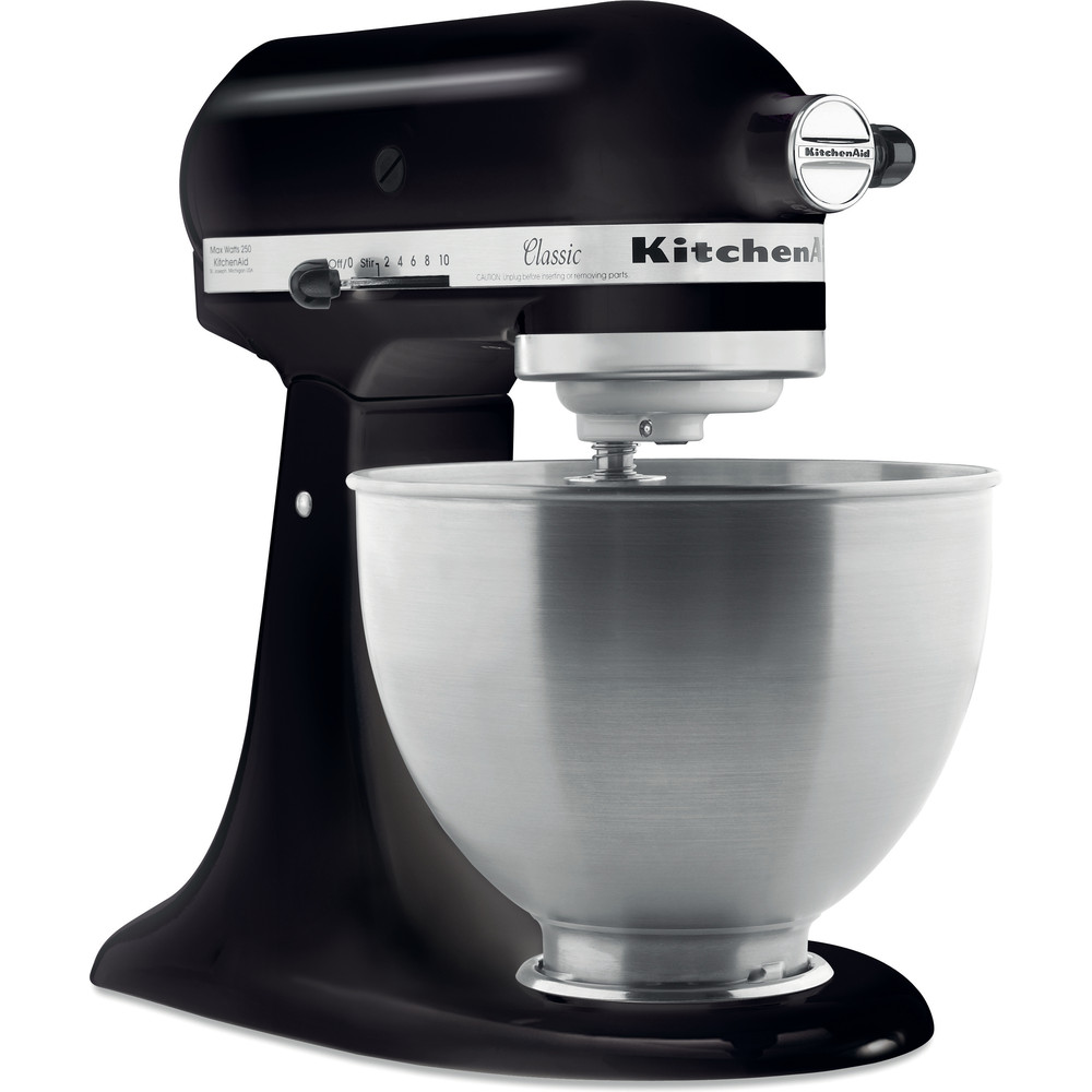 Seitliche Ansicht der KitchenAid 5K45SSEOB Küchenmaschine mit Zubehöranschluss.