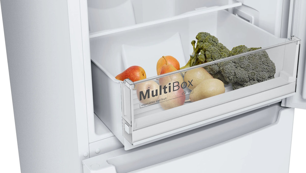 Bosch KGN33NWEB MultiBox: transparent drawer with wave bottom in the fridge compartment for optimal storage of fruit and vegetables