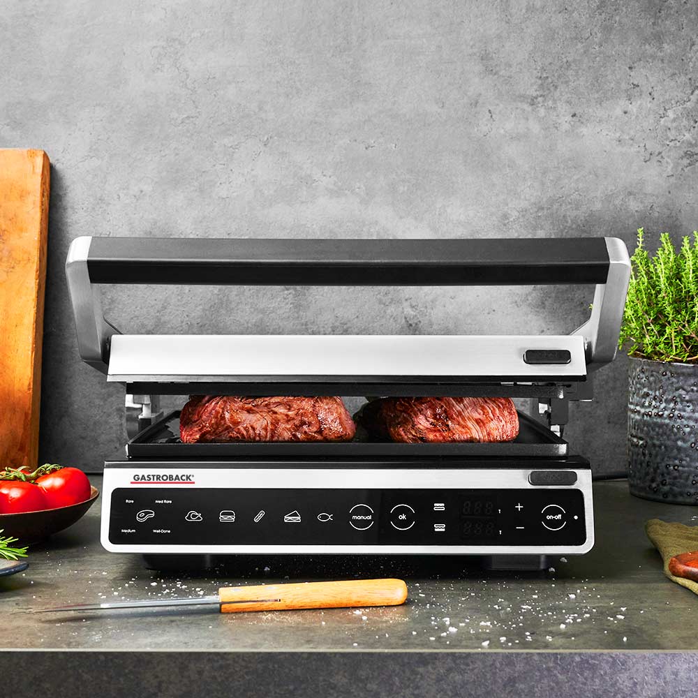 Perfektes Steak im GASTROBACK Kontaktgrill – 4 Garstufen Steak brät im GASTROBACK Design BBQ Advanced Smart Kontaktgrill