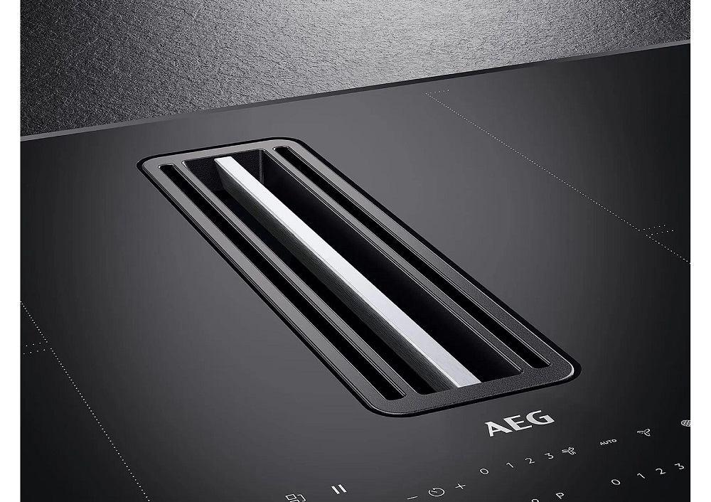Integrated 2-in-1 filter of the AEG cooktop extractor