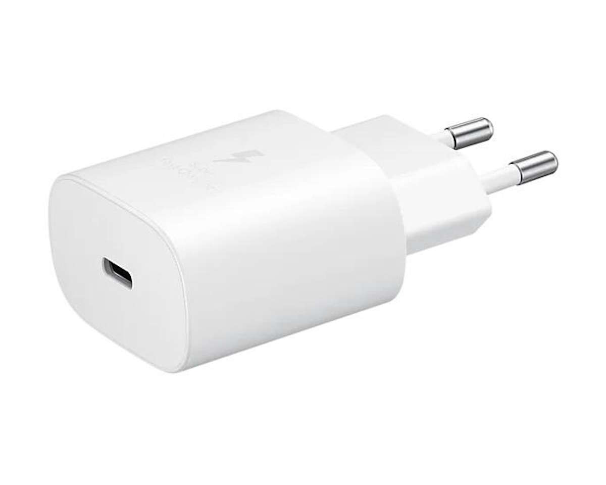 Samsung 25W USB-C fast charging adapter EP-TA800 in white - main view