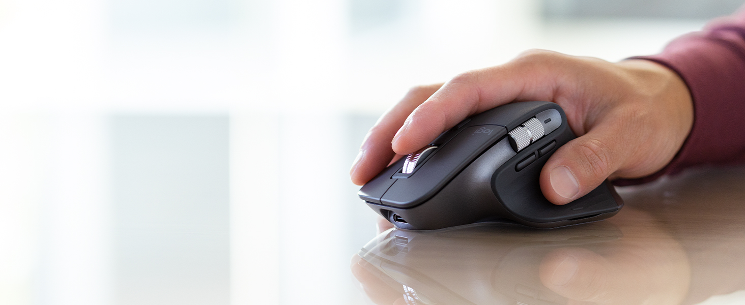 Logitech MX Master 3S – Ergonomic design for comfortable working