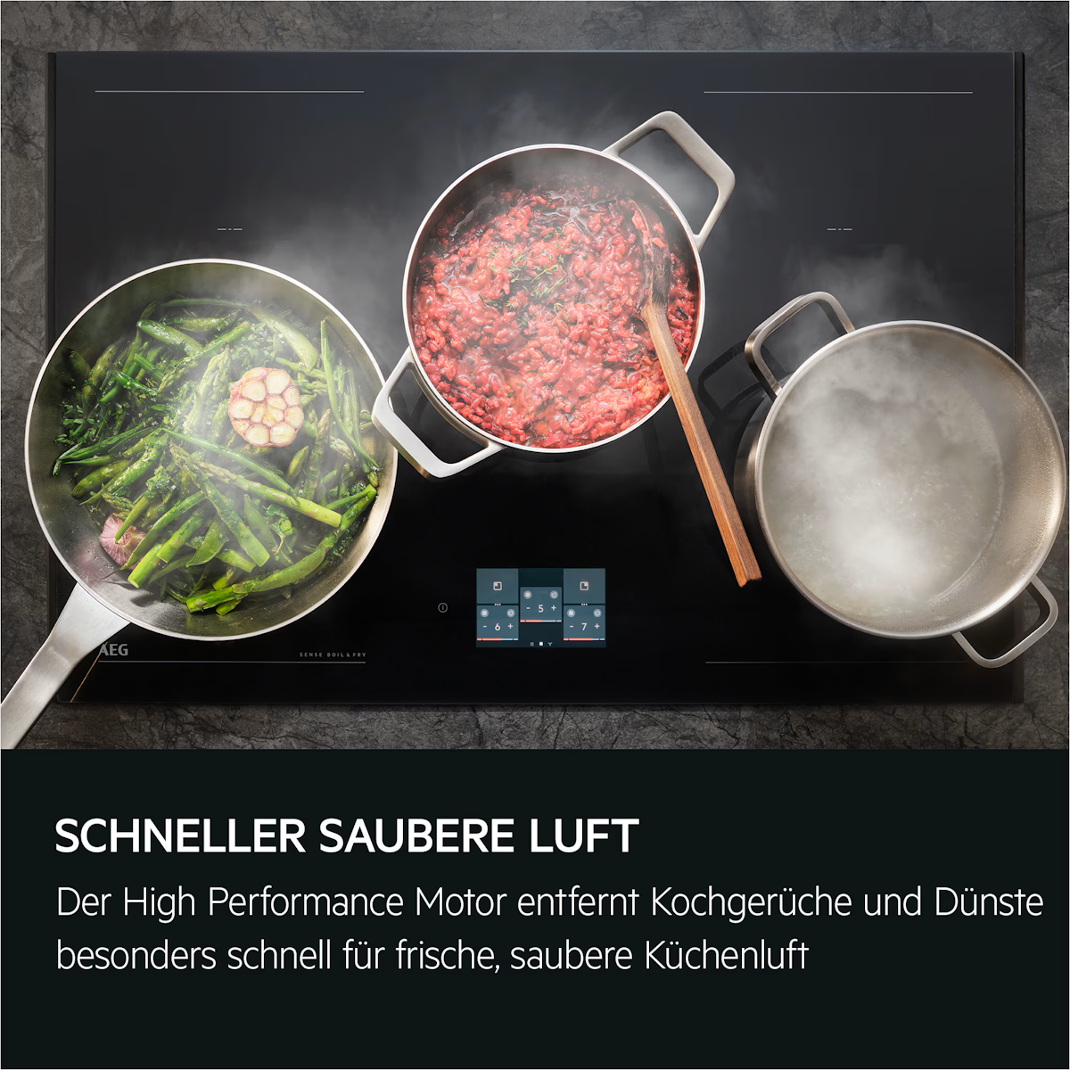 Elegantes Touch-Bedienfeld der AEG Dunstabzugshaube mit beleuchteten Symbolen