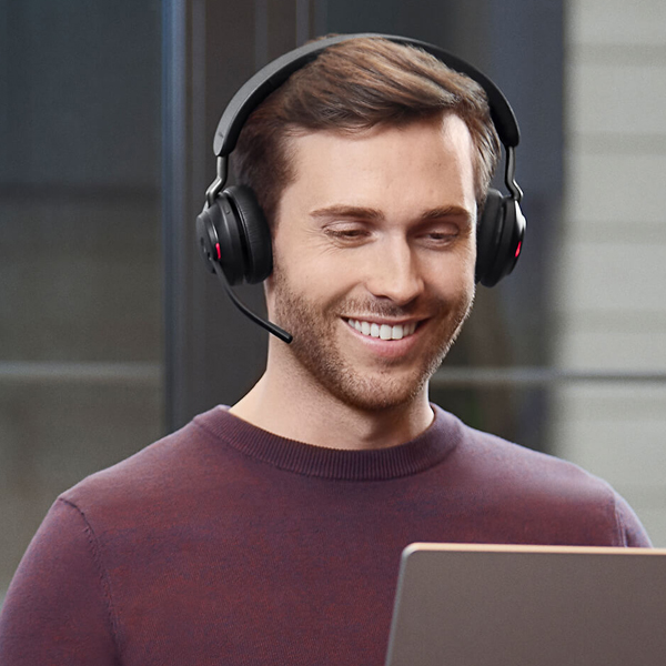 Jabra Evolve2 65 wireless on-ear headset incl. Link380c UC + Stand, beige (26599-989-888), EAN: 5706991022957