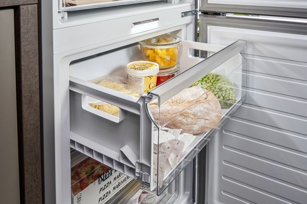   SIEMENS iQ300 Built-in fridge-freezer combination with freezer compartment KI96NVFD0
EAN: 4242003932742